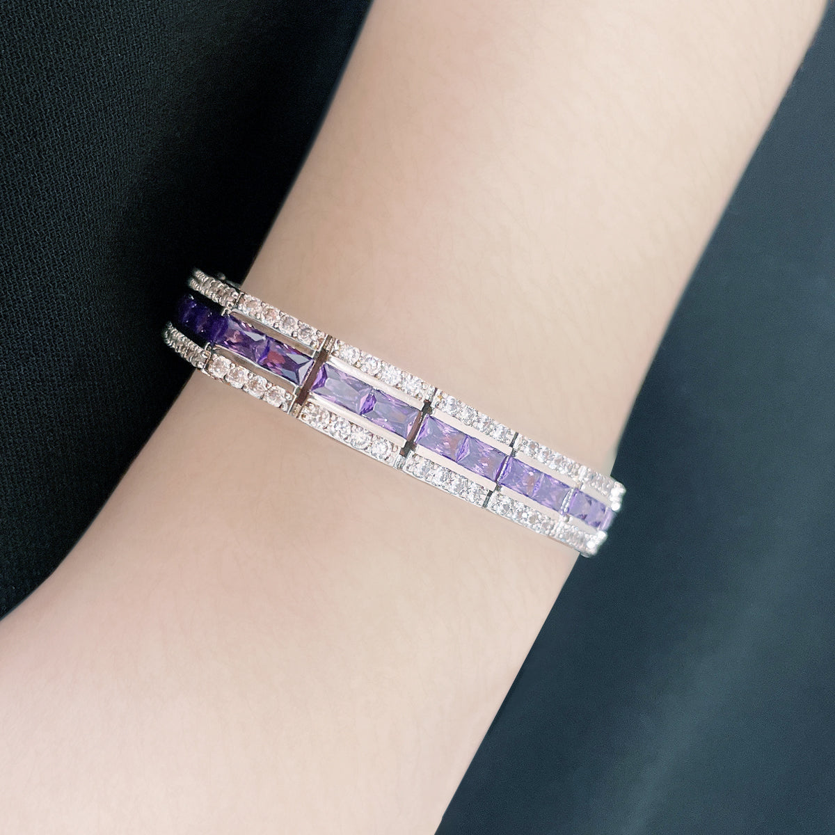 BMB69071 - Art Deco Simulated Baguette Cubic Zirconia Tennis Bracelet - Bracelet