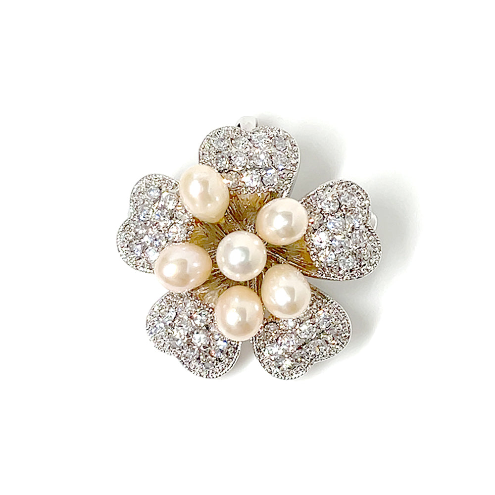 BMC80089 - 6 Pearls 5 Petals - Brooch