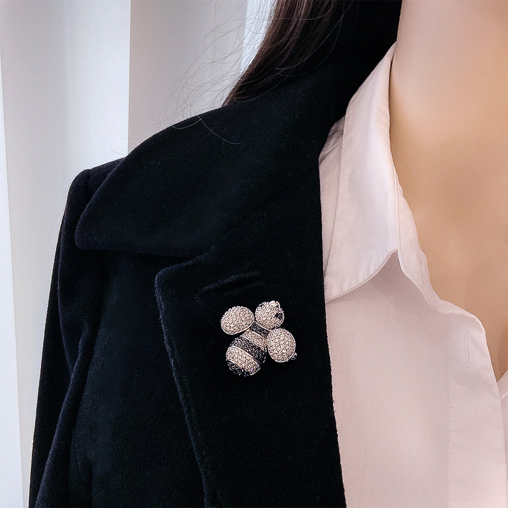 BMC80101 - Black And White Bumble Bee - 2-in-1 Pendant Necklace Brooch